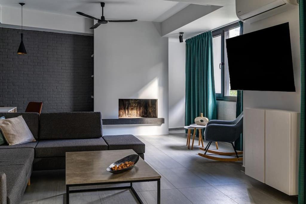 Apartment Central, Parking, Play Area, 1km To The Sea *