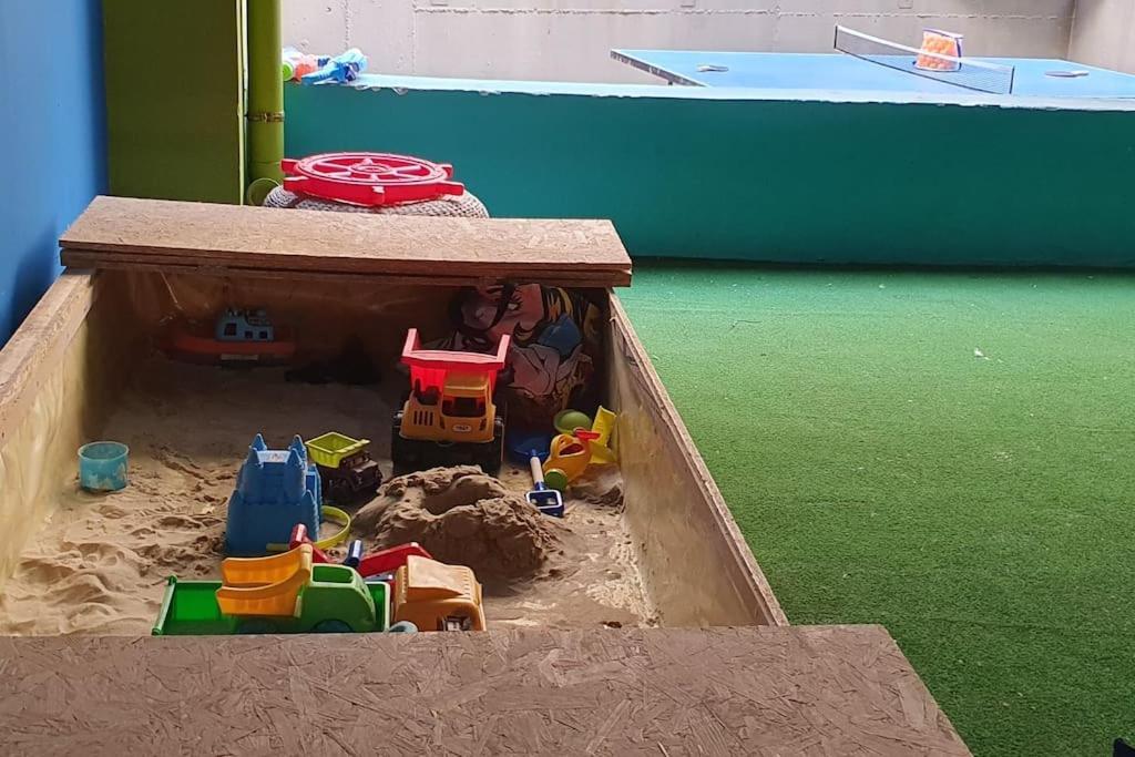 Apartment Central, Parking, Play Area, 1km To The Sea