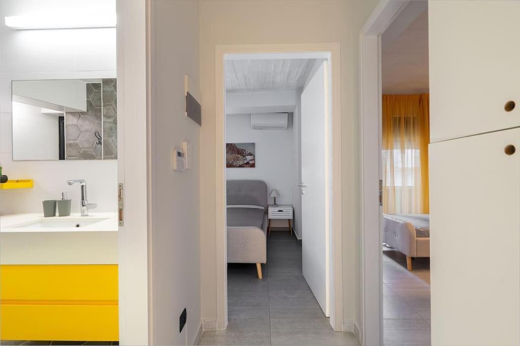 Apartment Central, Parking, Play Area, 1km To The Sea Heraklion (Crete)
