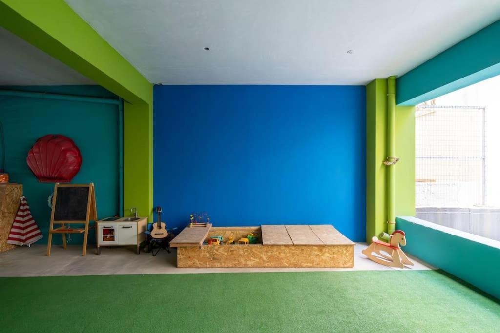 Central, Parking, Play Area, 1km To The Sea Heraklion (Crete)